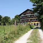 Hotel Farbinger Hof 3*