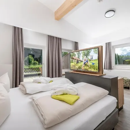 Hotel Farbinger Hof 3*