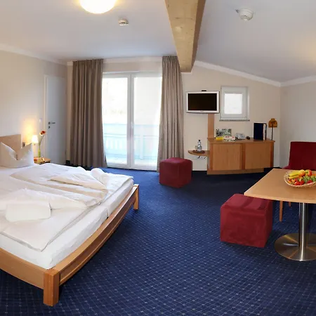 Farbinger Hof 3*