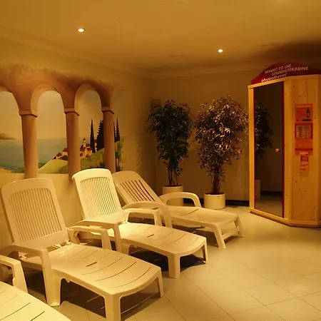 Farbinger Hof 3*